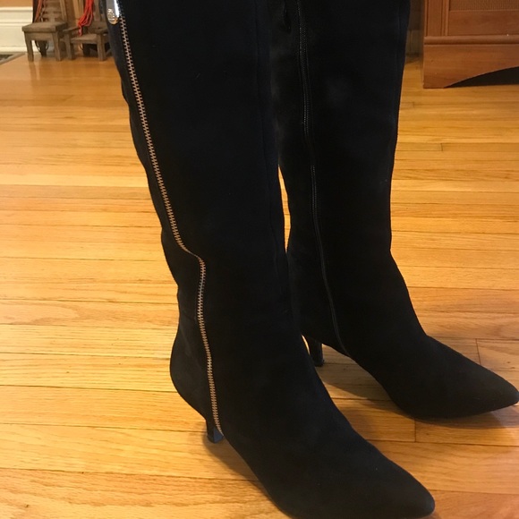 Black boots - Picture 2 of 5